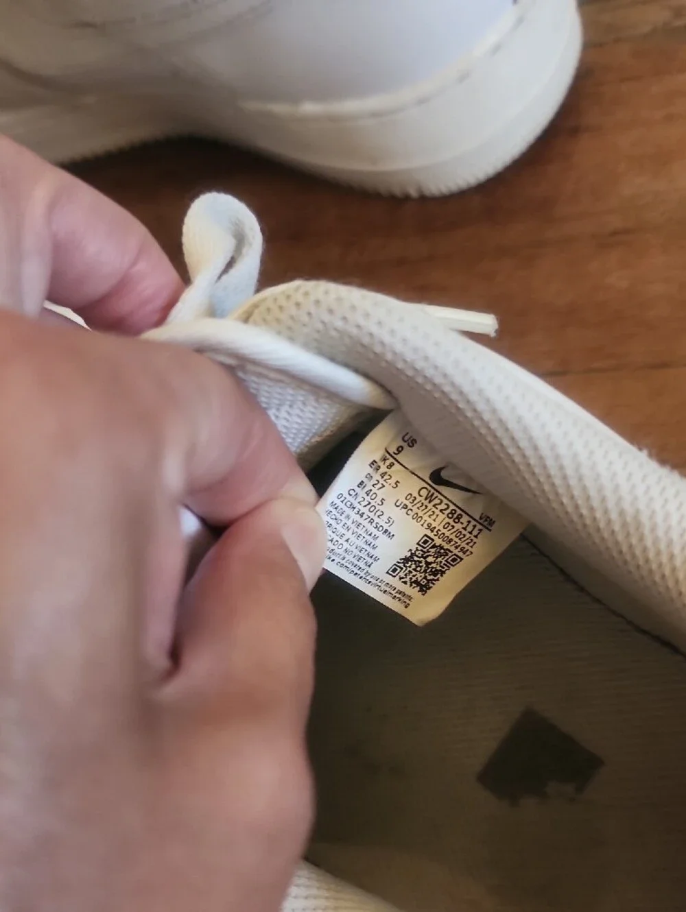 Nike White Men’s Air Force 1 Low-Top Leather Sneakers